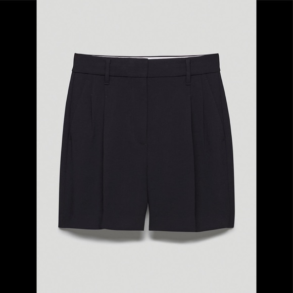 *SOLD* NWT Wilfred Effortless Short 5” - Picture 1 of 1